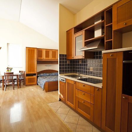ApartHotel Bijeli Delfin Biograd Na Moru Buitenkant foto