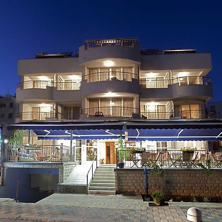 ApartHotel Bijeli Delfin Biograd Na Moru Buitenkant foto
