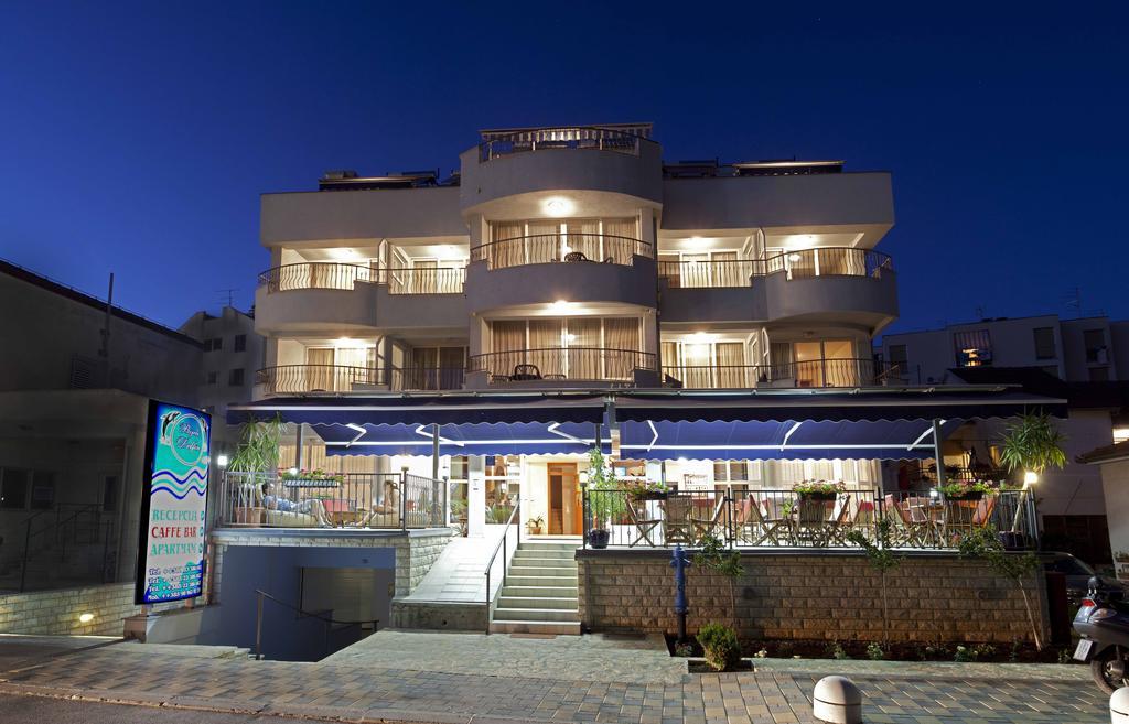 ApartHotel Bijeli Delfin Biograd Na Moru Buitenkant foto